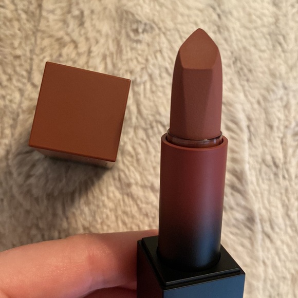 NIB Huda Beauty Interview Matte Lipstick - Picture 6 of 9